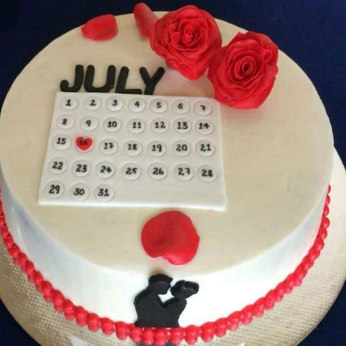 Romantic Happy Anniversary Cake with Couple Name